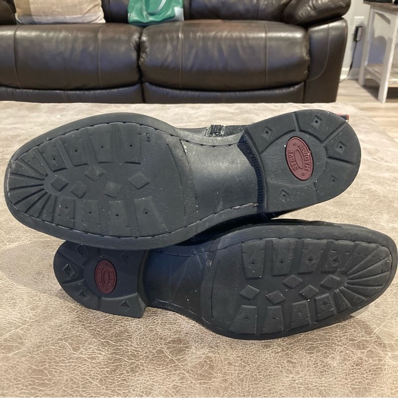 Steve Madden Dutch Black Leather Ankle Boot - Picture 2 of 8